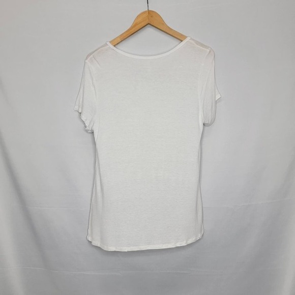 Active USA White Scoop Neck Short Sleeve Shirt - Picture 13 of 13